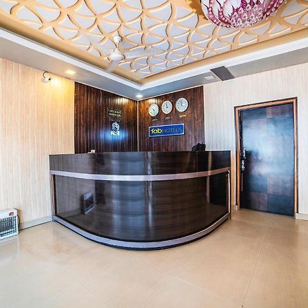 Hotel Fabexpress Landmark Awadh à Lucknow Extérieur photo