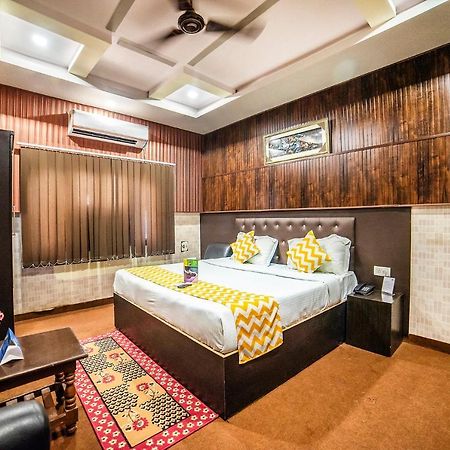 Hotel Fabexpress Landmark Awadh à Lucknow Extérieur photo