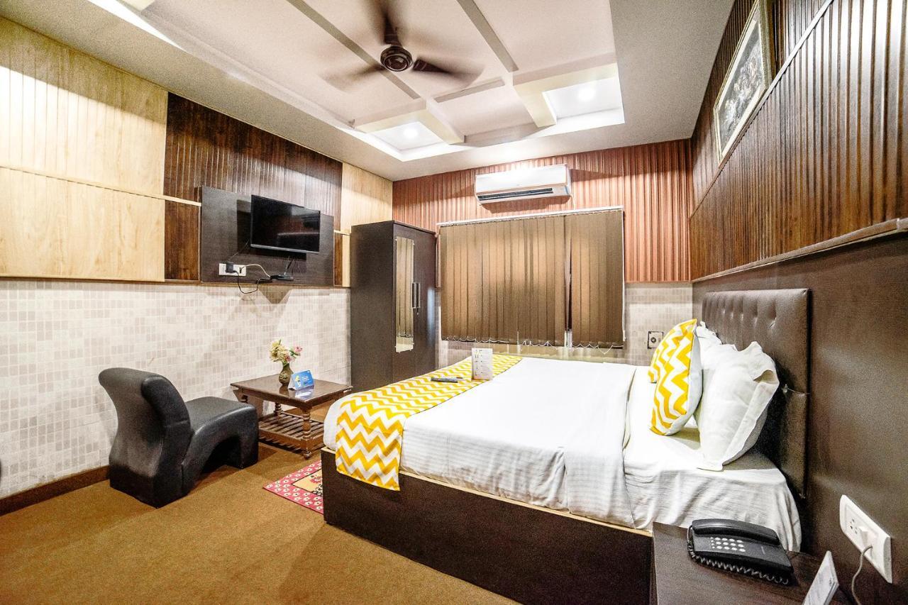 Hotel Fabexpress Landmark Awadh à Lucknow Extérieur photo