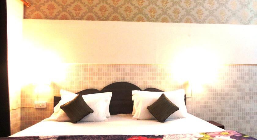 Hotel Fabexpress Landmark Awadh à Lucknow Extérieur photo